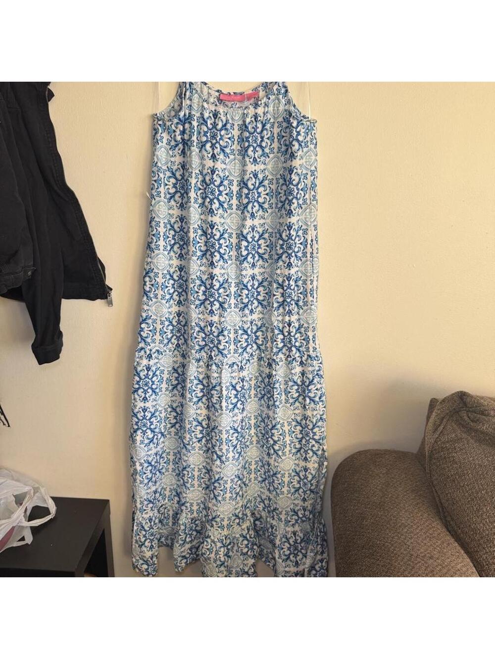 Isaac Mizrahi blue and white floral maxi dress in XS PTP 19” GC